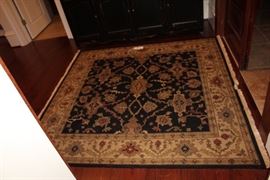 Hand knotted square area rug