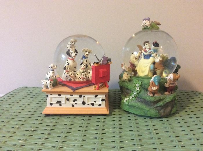 Disney collectible musical snow globes: 101 Dalmations and Snow White