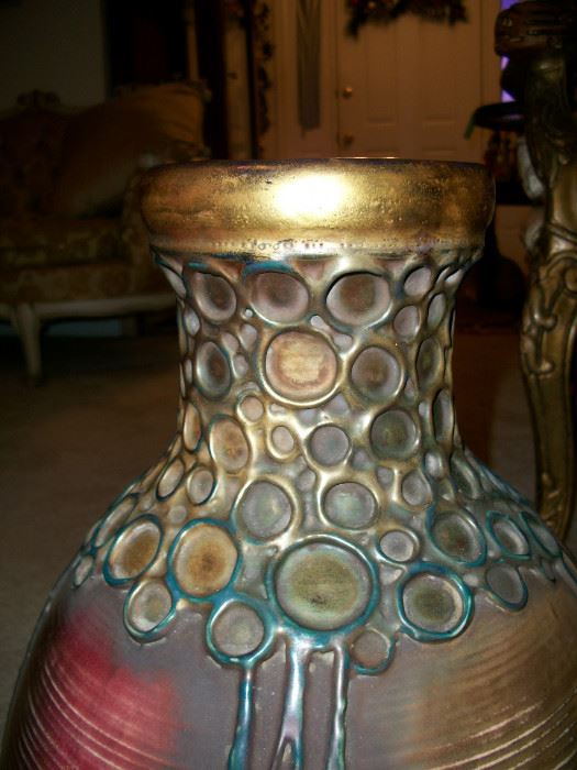 Amphora vase, top detail