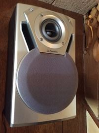 Emerson 6 CD Changer Stereo system with 2 speakers and cassette desk