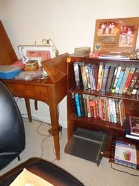 bookcases / sewing machine in cabinet