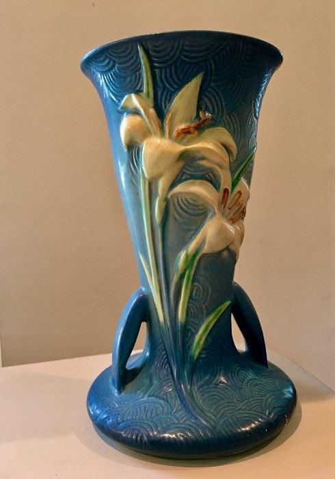 1922 vase