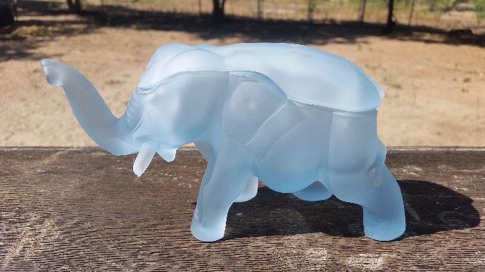 tiara glass elephant dish