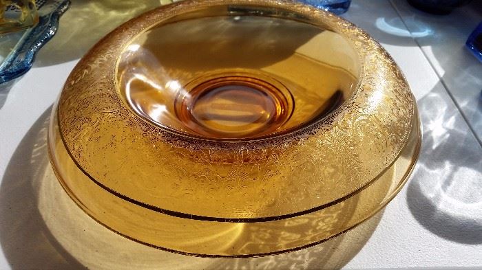 amber gold filigree lotus rolled edge bowl