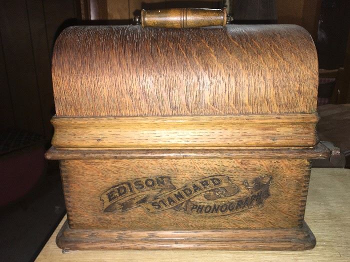 Edison Standard Phonograph with cover on