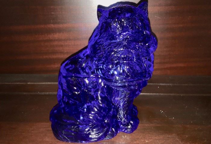 Blue-glass kitty container