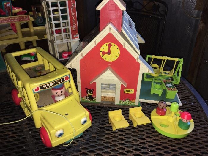 Fisher Price Little People school bus and school (eyes still move when bus rolls and bell still rings on school)
