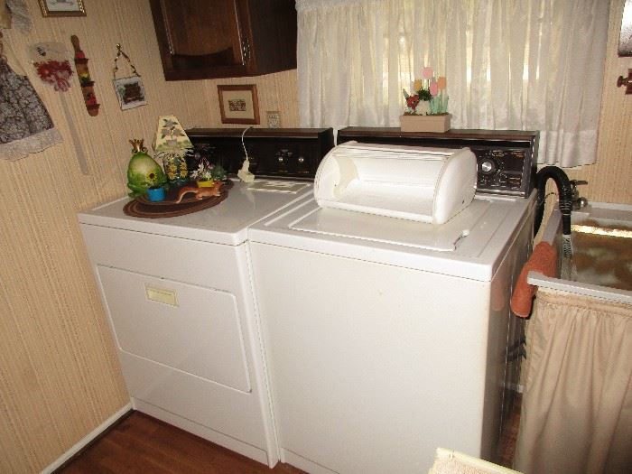 Washer and gas dryer