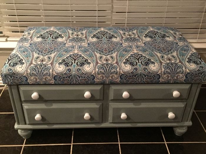 Bench with four drawers