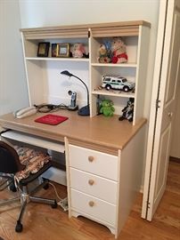 Desk. Family Heritage Estate Sales, LLC. New Jersey Estate Sales/ Pennsylvania Estate Sales