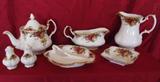 Old Country Roses Fine China.
50 pc set including serving pieces