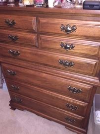 Up right Chest of Drawers Oak