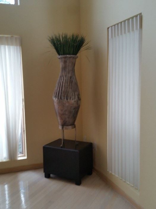 6' Ceramic Pot, Stand and Grass 