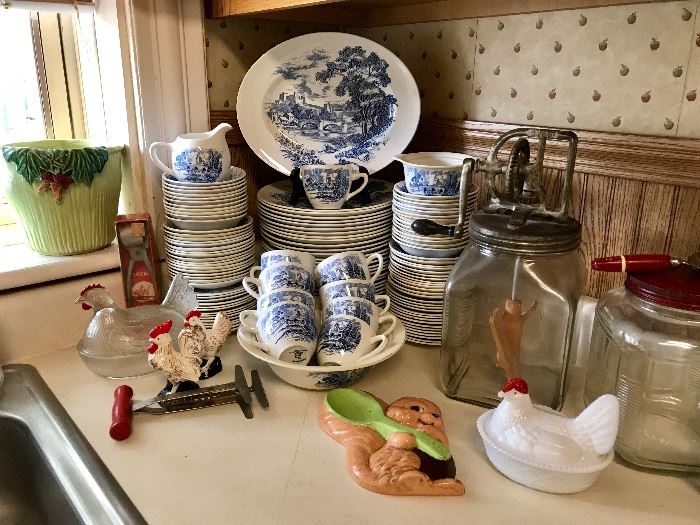Vintage Dish Set, Dazey Butter Churn & More