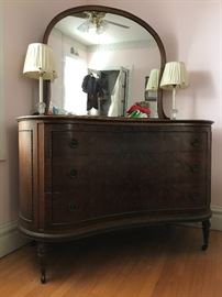 Kidney Dresser with Mirror, Vanity Lamps