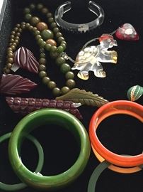 Bakelite and Vintage Jewelry