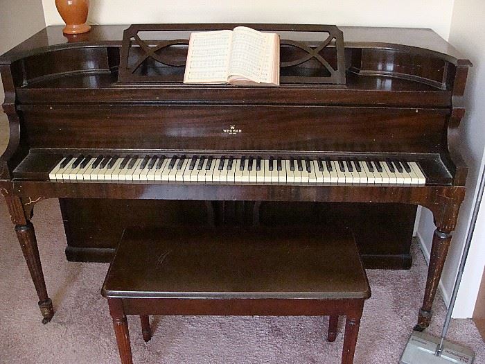 Nice console piano-$175.00!