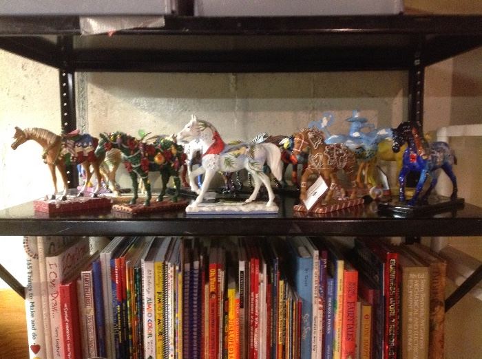 Collectables Trail of Painted Ponies with their box