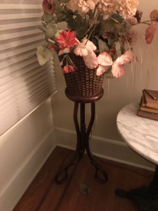 Cornor Flower pot holder