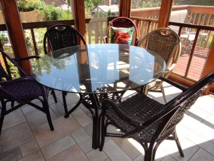 Rattan indoor/outdoor patio table & 4 chairs