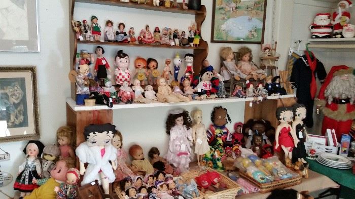 Vintage & antique dolls.