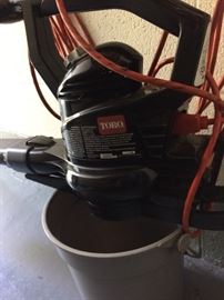 Newer model Toro leaf blower, electric