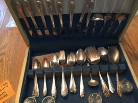 Rodgers silverplate - Daffodil - service for 8. 47 pieces