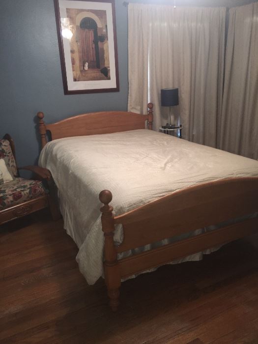 Oak Frame - full size bed