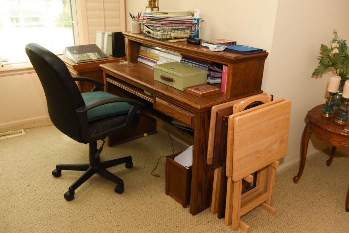 Oak Desk With Rolling Black Office Chair