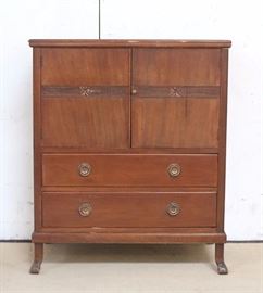 English lift top gentleman's chest