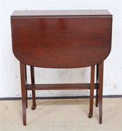 Petite dropside table