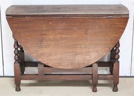 Drop leaf English table