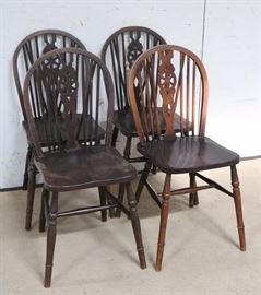 Set of Windsor dinette chairs