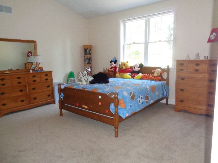 Full size bedroom set