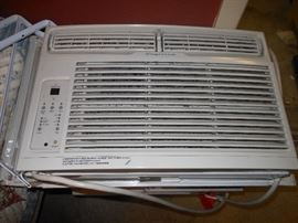 Working 110V air conditioner 1 of 2