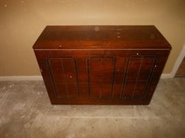 Vintage sewing table