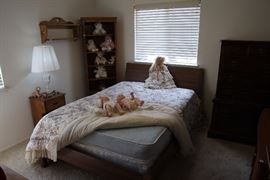 Bed and bedding in good condition