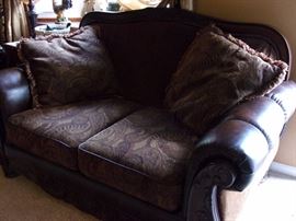 Durablended sofa&loveseat