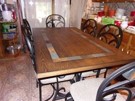 Kitchen table and 6 chairs  - New