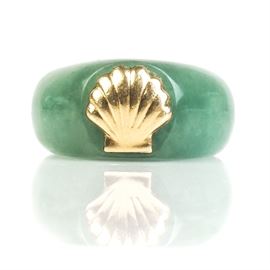 Jadeite Jade Ring with 14K Yellow Gold Clam Shell Embellishment