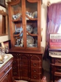 BLOCKFRONT CHIPPENDALE CHINA CABINET
