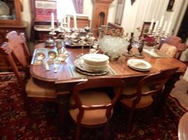 DINING ROOM TABLE & MISCELLANEOUS DINING CHAIRS