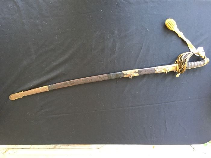 CIVIL WAR 1850'S BRIYISH CAVALRY SWORD, ETCHED BLADE/WITH SCABBARD