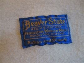 Vintage Pendleton Beaver State reversible wool blanket.  80" x 70"