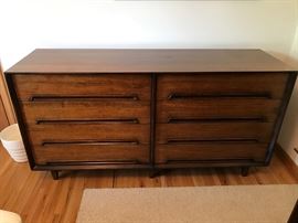 Milo Baughman for Drexel Perspective line Mid Century Modern 8 drawer dresser