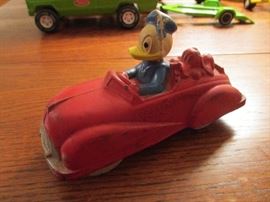 1940's Sun Rubber Toy Co. Donald Duck car