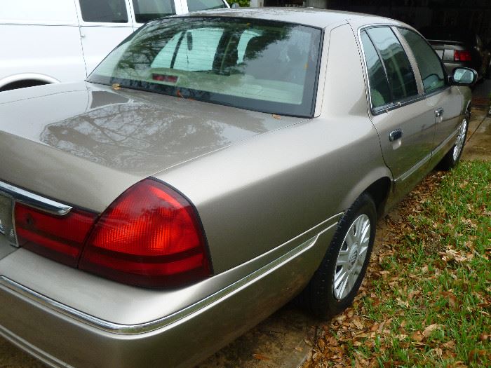 2004 Mercury Grand Marquis, Fully loaded, 50,000 miles. 