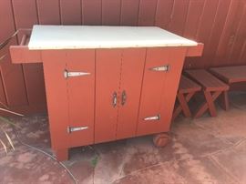 Picnic set iconic bar set up 