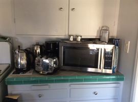 Microwave and vintage coffee pots and toasters - immaculate
