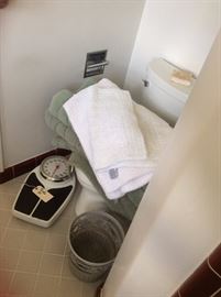 Vintage scale towels etc